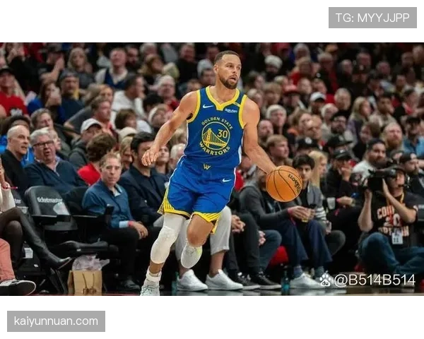 克莱·汤普森三分出手技巧对比库里助球队关键拉开比分